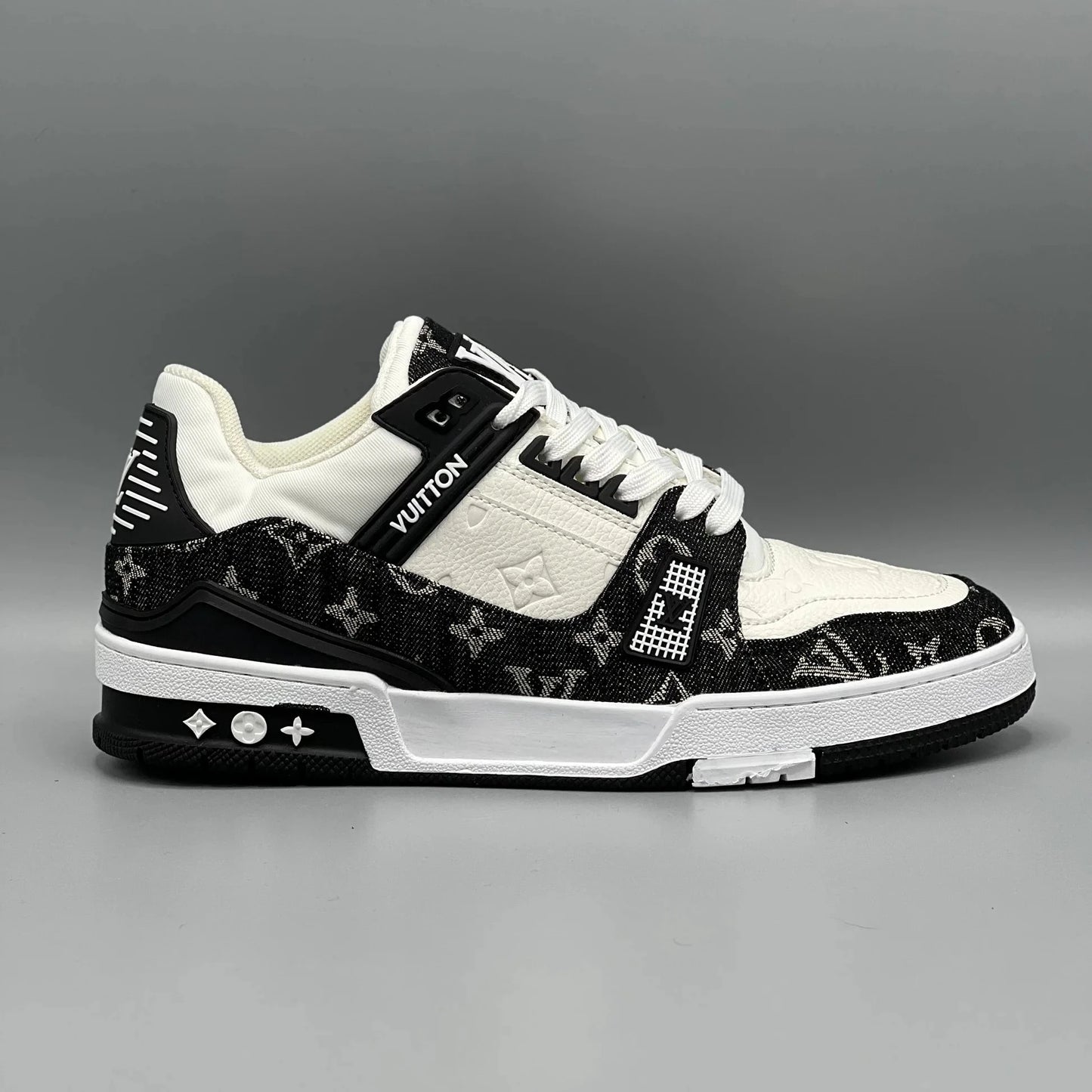 LV Trainer White Black