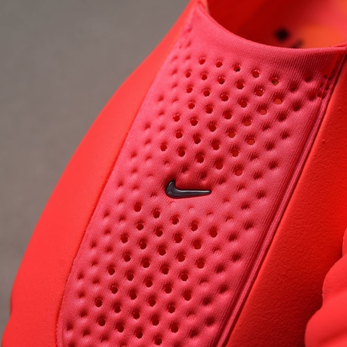 Nike Mind 001 Solar Red
